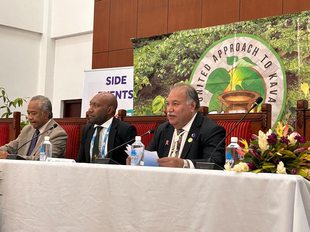 Photo: Pacific Islands Forum Ssecretary General Baron Waqa speaking at CHOGM Side Event on Kava -The Green Gold of the Pacific. (Photo courtesy PIFS website).